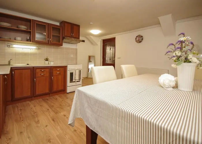 Apartament Gyulai Idill Jula